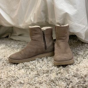 UGG Abree Mini ii